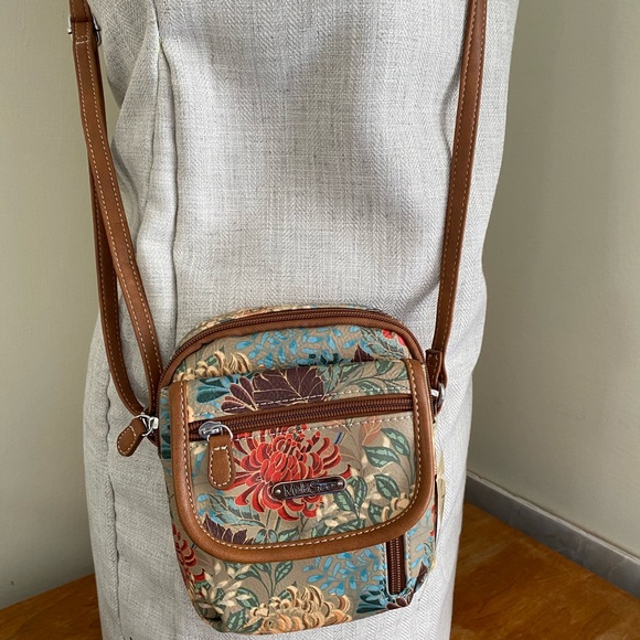 Multi Sac Crossbody mini bag - Picture 3 of 6